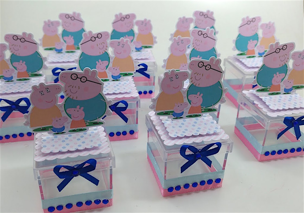 Caixinha Acrílica Peppa e Família