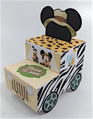 Caixinha Jipe Mickey Safari